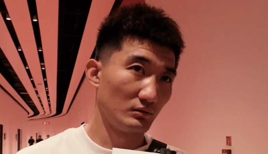 都会默默地, 赛季的我们