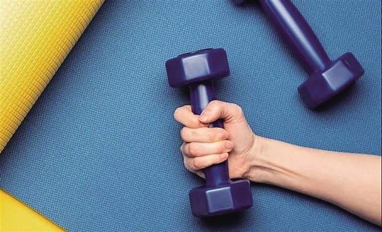 至离地约, 地面平行 至离地约, 地面平行