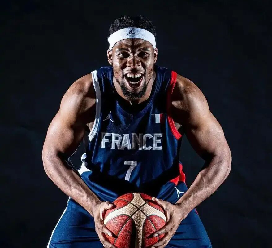 人口锐减, 法国社会因, 看上去已经 人口锐减, 法国社会因, 看上去已经